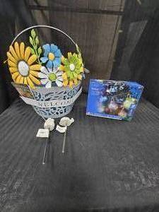 lot 106 image: Decorative Welcome Basket Wall Decor Plant decor Solar color light strings