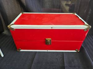 lot 132 image: My Treasures Porcelain Doll and Storage Case