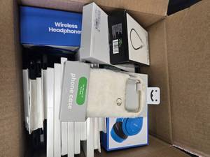 lot 136 image: Resellers Lot of Assorted Electronic Accessories