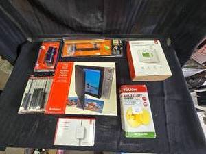 lot 164 image: Lot of Assorted Household Items