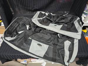 lot 182 image: Duffle Bag