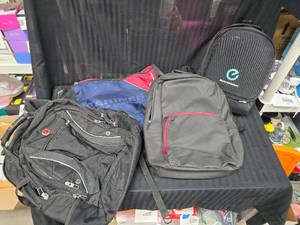 lot 185 image: 1 Duffle 2 Back packs1 bag