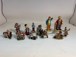 lot 30 image: Large Lot of Emmett Kelly, Jr. Porcelain Clowns