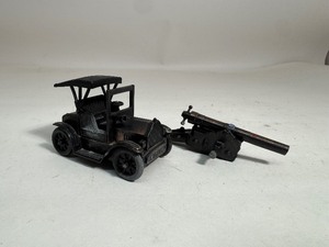 lot 33 image: Lot of (2) Vintage Pencil Sharpeners