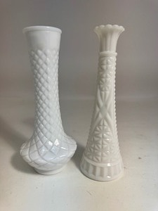 lot 47 image: Milk Glass Vases