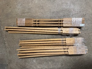 lot 11 image: Oak & Cedar Baluster