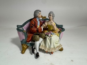 lot 29 image: Royal Crown Figurine Victorian Couple on Couch