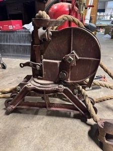 lot 139 image: Hudson Manufacturing Company Hay Trolley