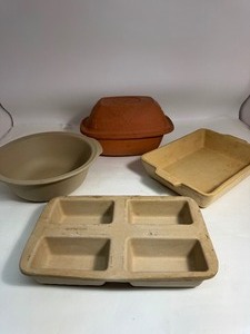lot 74 image: Lot of Stoneware