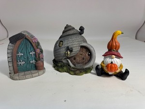 lot 56 image: Gnome Outdoor Garden Pieces