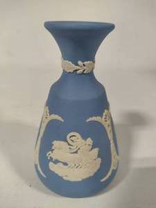 lot 32 image: Wedgewood Blue Jasperware Bud Vase