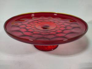 lot 88 image: Viking Ruby Red Georgian Honeycomb 11 Pedestal Cake Stand