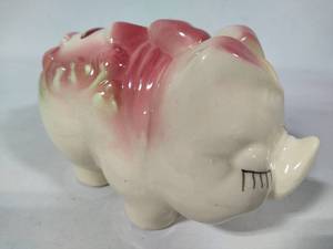 lot 112 image: Shawnee Pottery - Smiley Pig Ceramic Piggy Bank