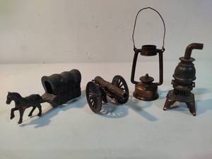 lot 144 image: Durham Industries Die-Cast Metal Pot Belly Miniatures - Some with Pencil Sharpener