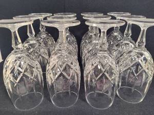 lot 138 image: Gorham Lady Anne Crystal ice Team Glasses (12)