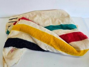 lot 81 image: Vintage Hudson Wool Blanket 4 Stripe