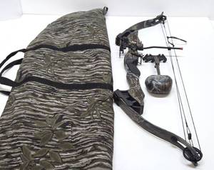 lot 84 image: Hunting  Archery Bow wCase #3