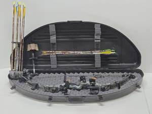 lot 88 image: Hunting  Archery Bow wCase #7