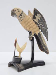 lot 196 image: Vintage Hand Carved Genuine Buffalo Horn Parrot Sculpture