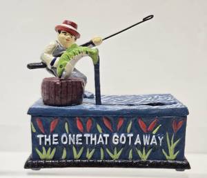 lot 198 image: Vintage Style Cast Iron Fishing Bank - the One That Got Away