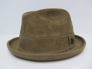 lot 103 image: Great Collection of Vintage Mens Hats #3
