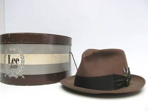 lot 109 image: Great Collection of Vintage Mens Hats #9