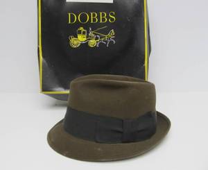 lot 118 image: Great Collection of Vintage Mens Hats #19