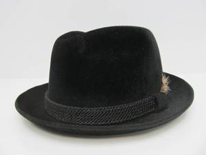 lot 119 image: Great Collection of Vintage Mens Hats #20