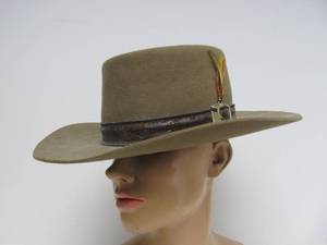 lot 127 image: Great Collection of Vintage Mens Hats #28