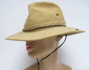 lot 132 image: Great Collection of Vintage Mens Hats #33