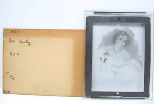 lot 169 image: Original Vintage 1950s Pre-Production Glass Panel - Zoe Mozert Pinup Girl - #9