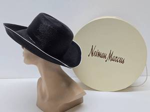 lot 279 image: Vintage Frank Olive for Neiman Marcus Ladies Hat wBox
