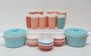 lot 286 image: Group of Nice clean Retro Vintage BOLERO Kitchen Ware