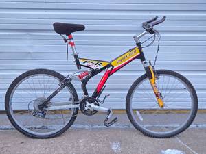 lot 352 image: Very Nice SPECIALIZED FSR SPORT Bicycle