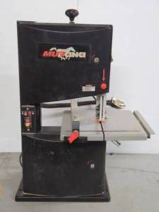 lot 355 image: Working MURANA 9 Benchtop Band Saw