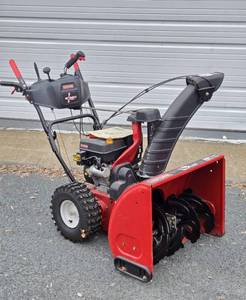 lot 387 image: Nice Condition Working CRAFTSMAN 26 Electric Start Snowblower