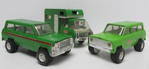 lot 259 image: Nice Group of Vintage 1970s Metal Tonka Trucks &amp Camper