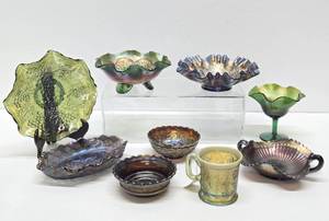 lot 344 image: Estate Collection of Colorful Vintage Glassware #4 - Northwoods Carnival Glass