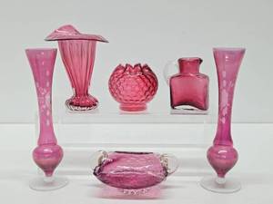lot 346 image: Estate Collection of Colorful Vintage Glassware #6 - Pink Fenton etc.