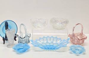 lot 348 image: Estate Collection of Colorful Vintage Glassware #8 - Baskets Vases etc.