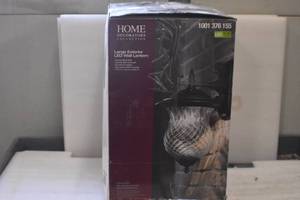 lot 7 image: Large Exterior Lamp