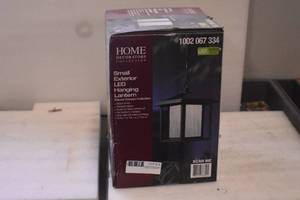 lot 13 image: Small Exteror LED Lantern