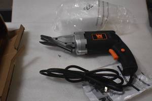 lot 92 image: WEN 3670 Variable Speed Electric Fiber Cement and Siding Shear