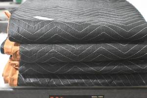 lot 100 image: Moving Blankets