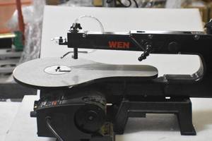 lot 103 image: WEN 3923 16-Inch Variable Speed Scroll Saw with Easy-Access Blade Changes and Work Light