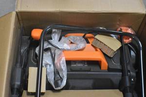 lot 109 image: WEN DT1315 15-Inch 13-Amp 2-in-1 Electric Dethatcher and Scarifier with Collection Bag