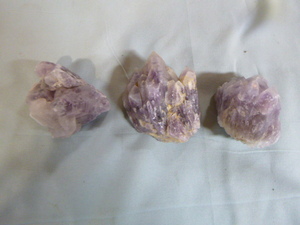 lot 21 image: 3 Mexican Amethyst