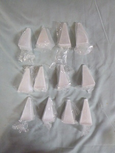 lot 44 image: 12 Selenite Crystal Pyramids