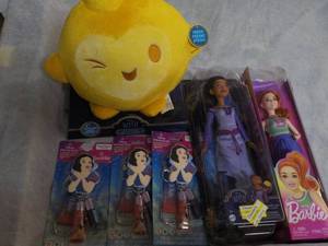 lot 47 image: Toys...