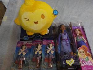 lot 50 image: Toys...